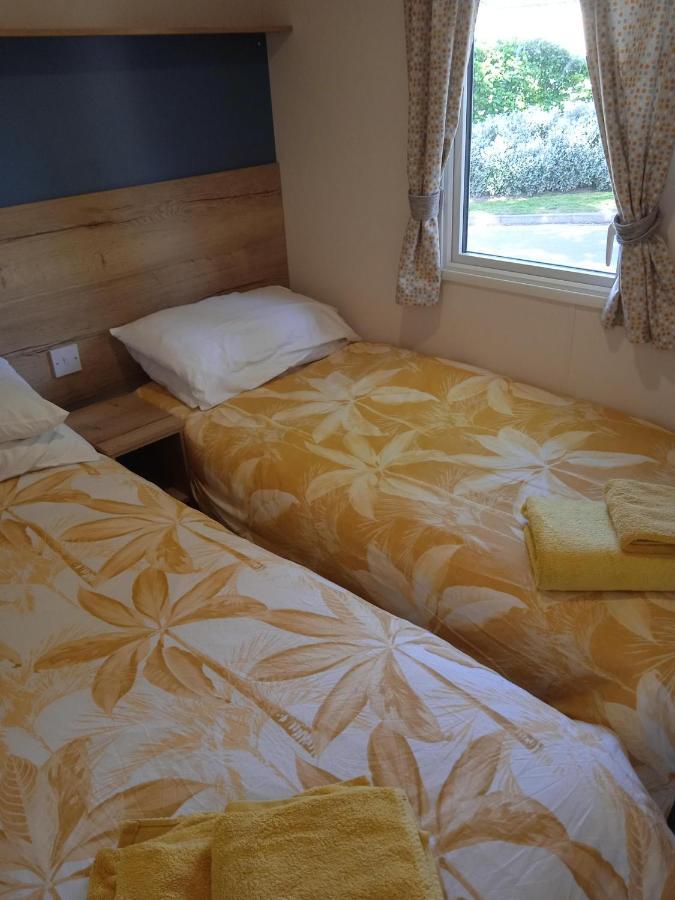 Lytchett MinsterChalet, Balcony, Bbq, Sleeps 6,アパートメント エクステリア 写真